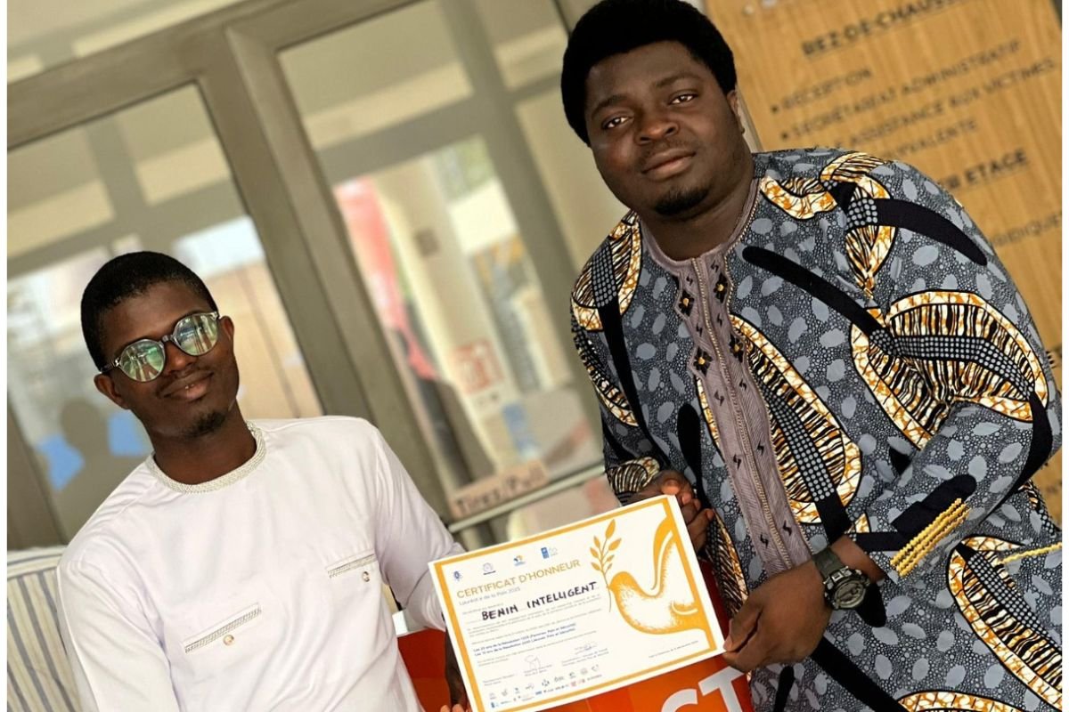 Lire la suite à propos de l’article Médias au Bénin: le quotidien  »Bénin Intelligent » distingué encore une fois.