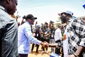 Lire la suite à propos de l’article La Team Don pour RoW et Romuald Wadagni: main dans la main.